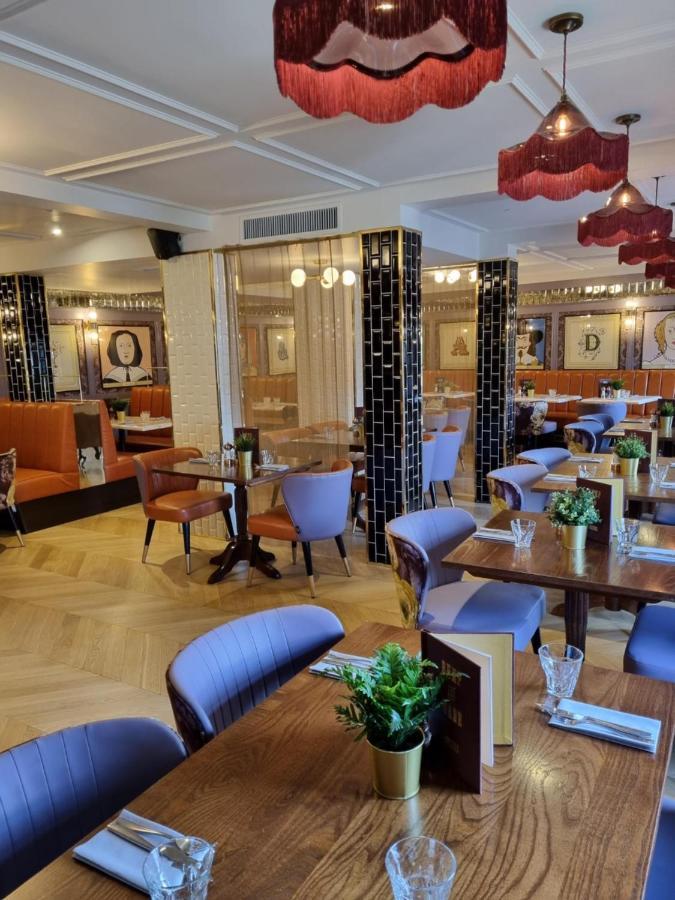 Hotel Cromwell Стивънидж Екстериор снимка