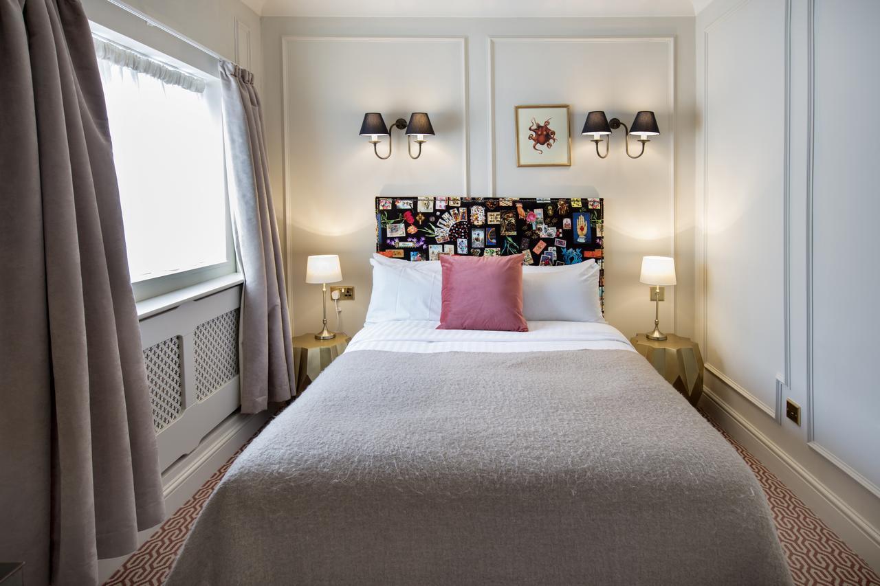 Hotel Cromwell Стивънидж Екстериор снимка