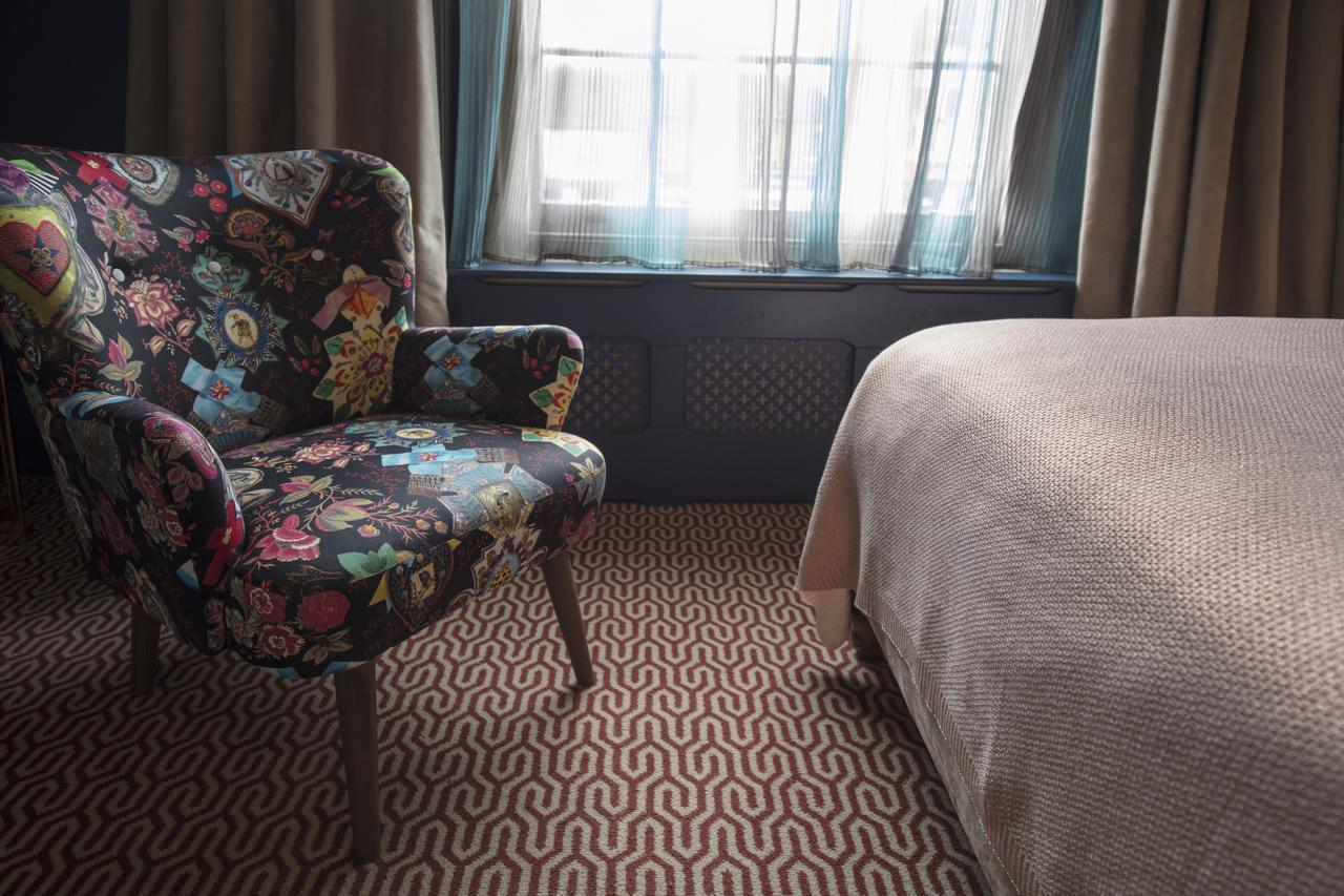 Hotel Cromwell Стивънидж Екстериор снимка